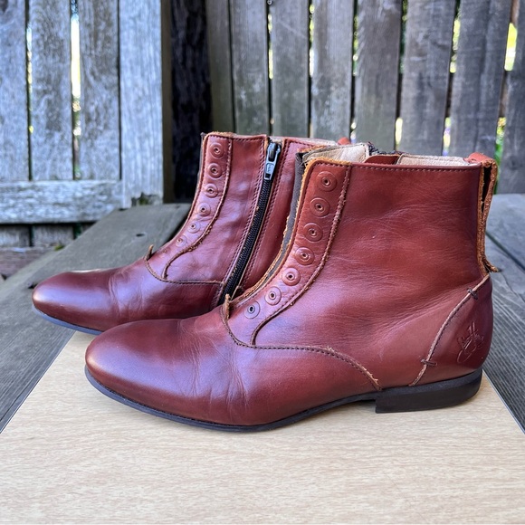 John Fluevog Conga Leather Ankle Boots In Cognac Brown Sz 6.5 - Picture 1 of 16